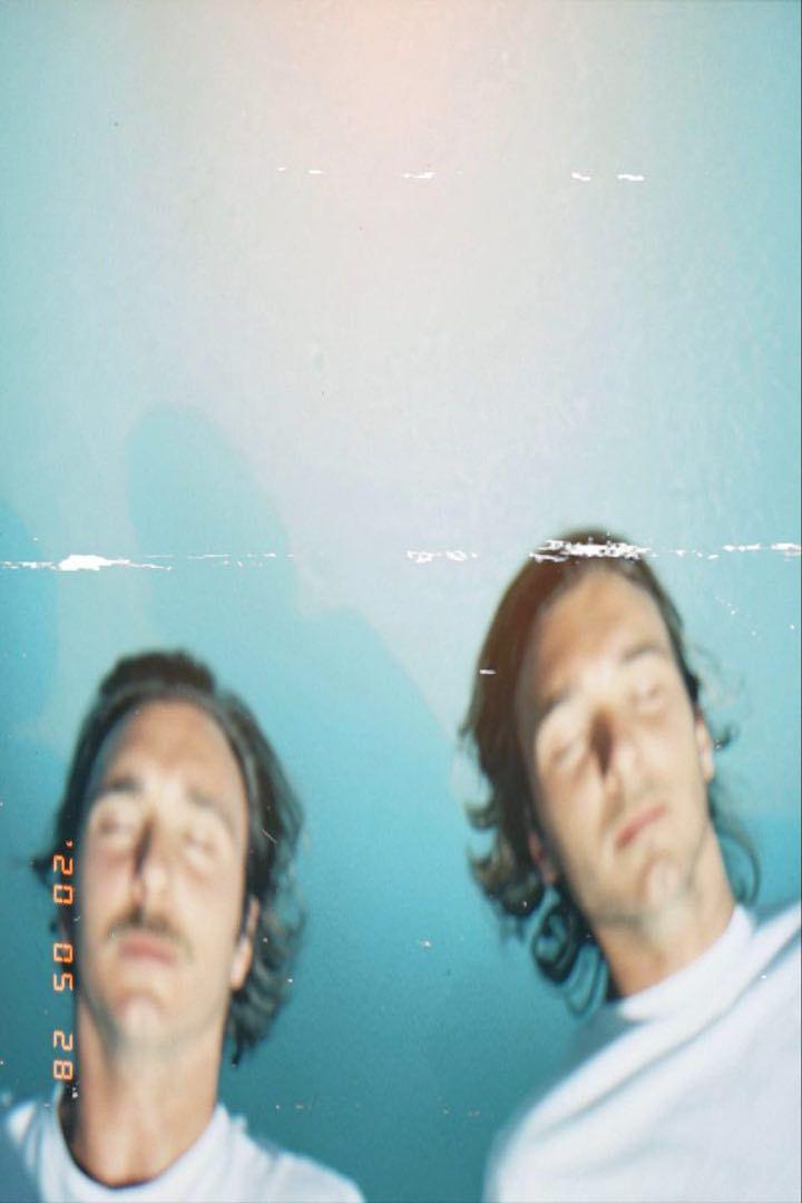 Les Deux